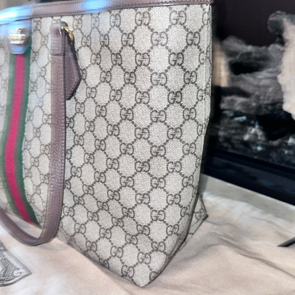 Authentic Gucci GG Supreme Monogram Medium Ophidia Shopping Tote - Picture 3 of 7
